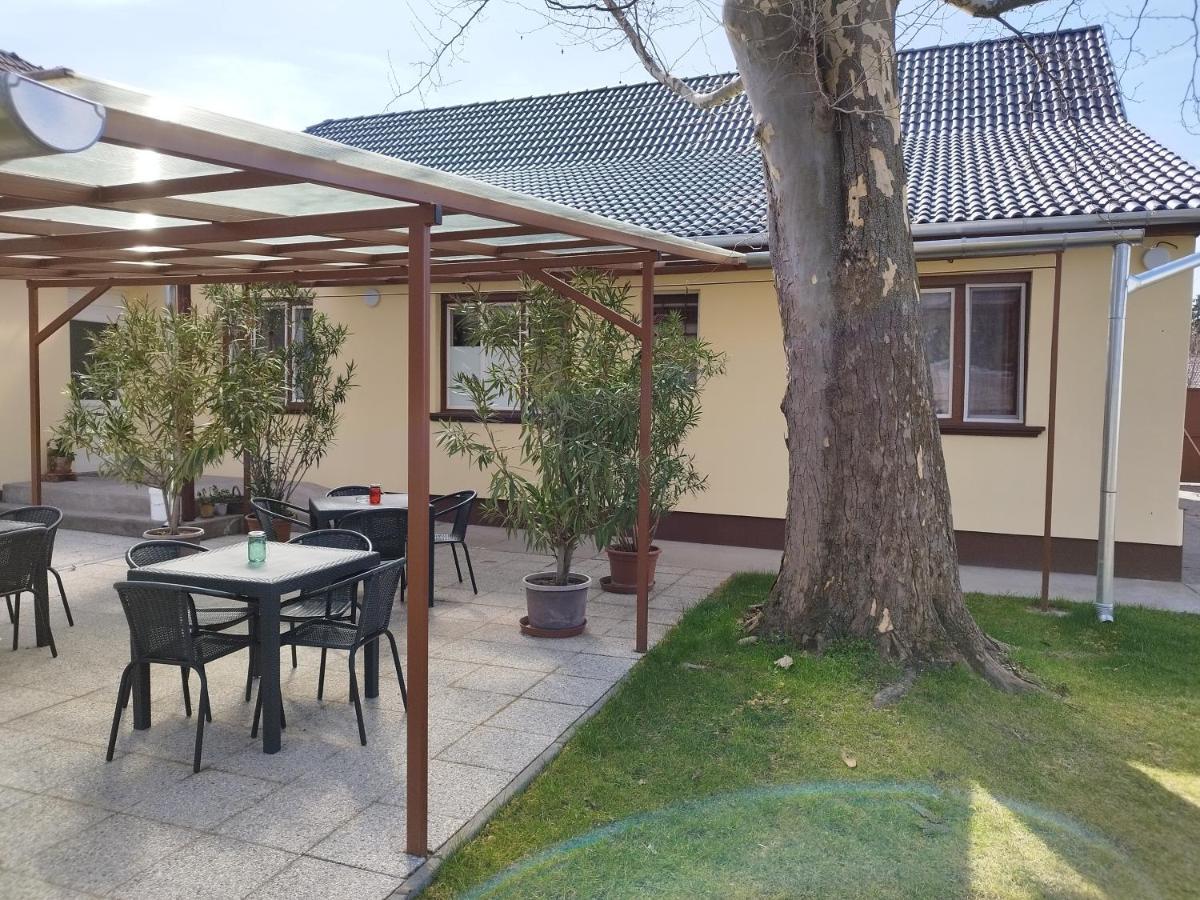Tartos Szegfu Vendeghaz, Maganszallas Tazlar Exterior photo