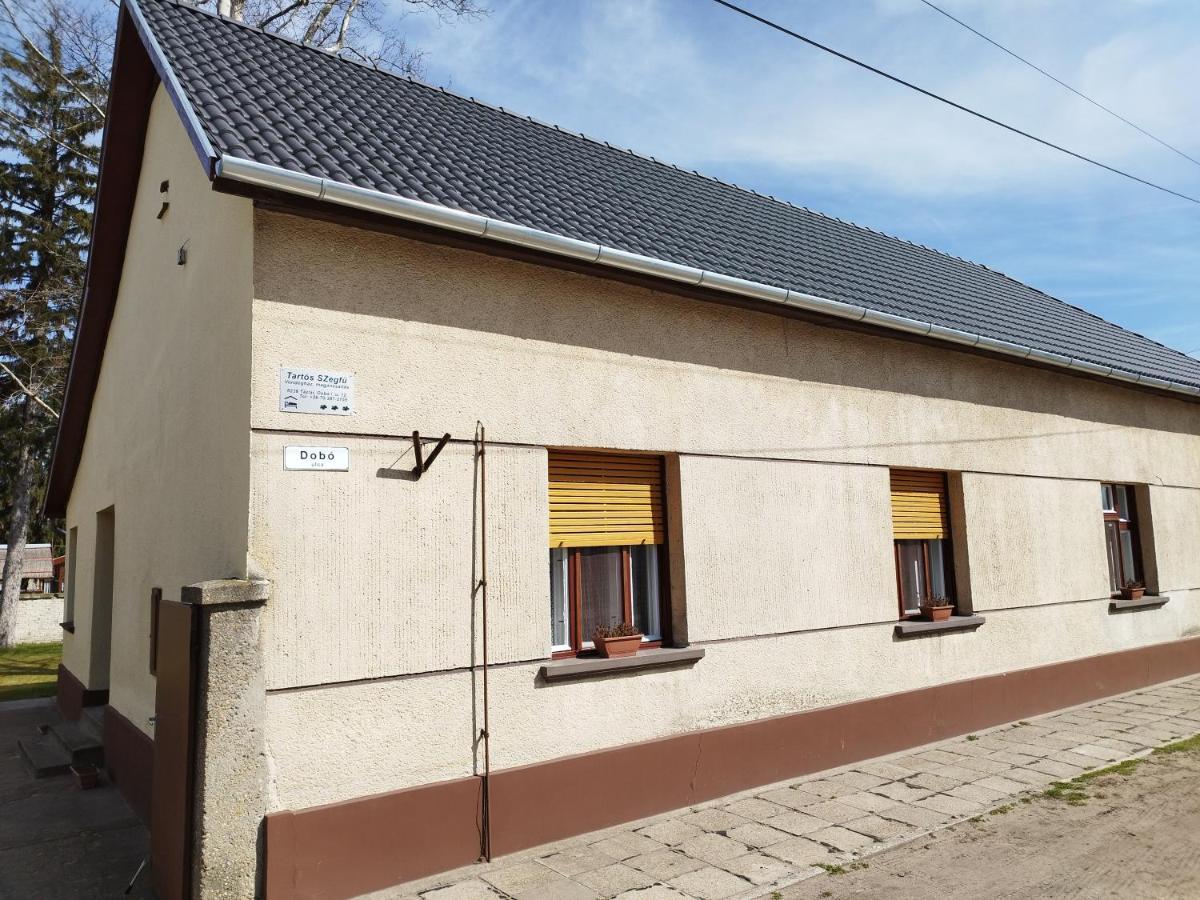 Tartos Szegfu Vendeghaz, Maganszallas Tazlar Exterior photo