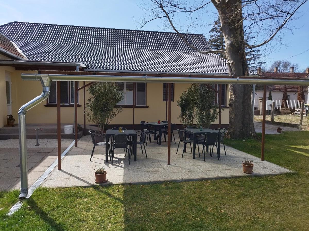 Tartos Szegfu Vendeghaz, Maganszallas Tazlar Exterior photo