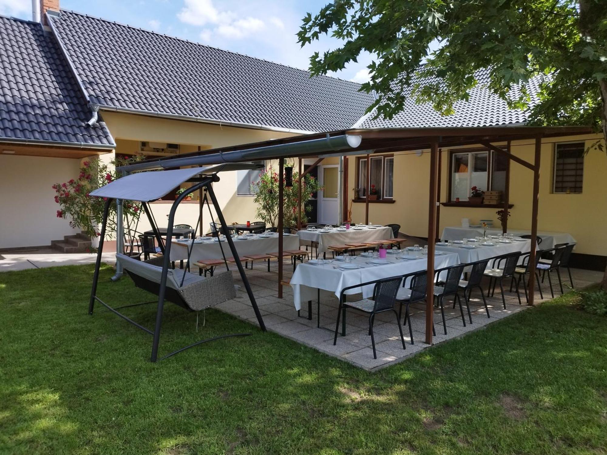 Tartos Szegfu Vendeghaz, Maganszallas Tazlar Exterior photo