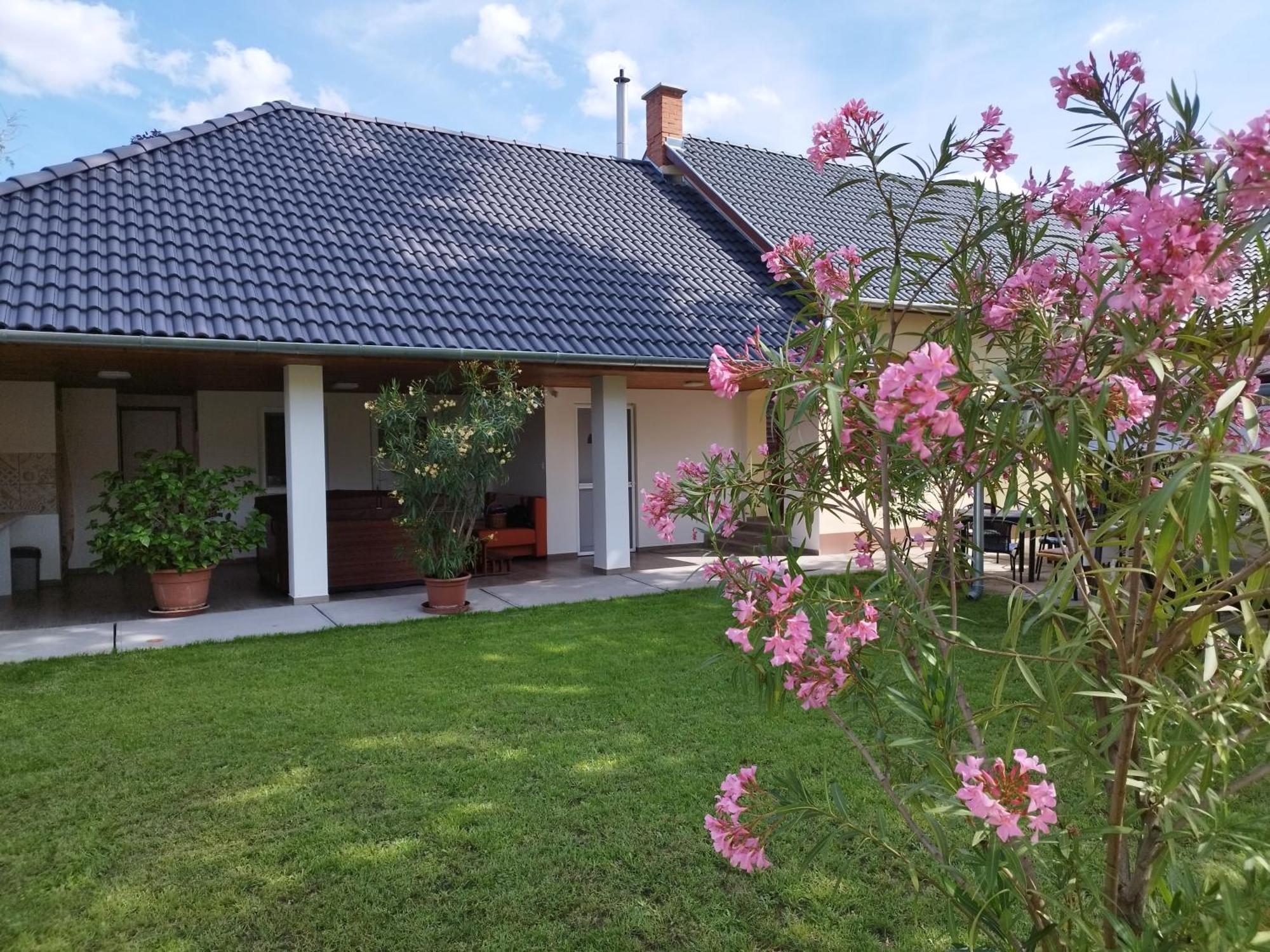 Tartos Szegfu Vendeghaz, Maganszallas Tazlar Exterior photo